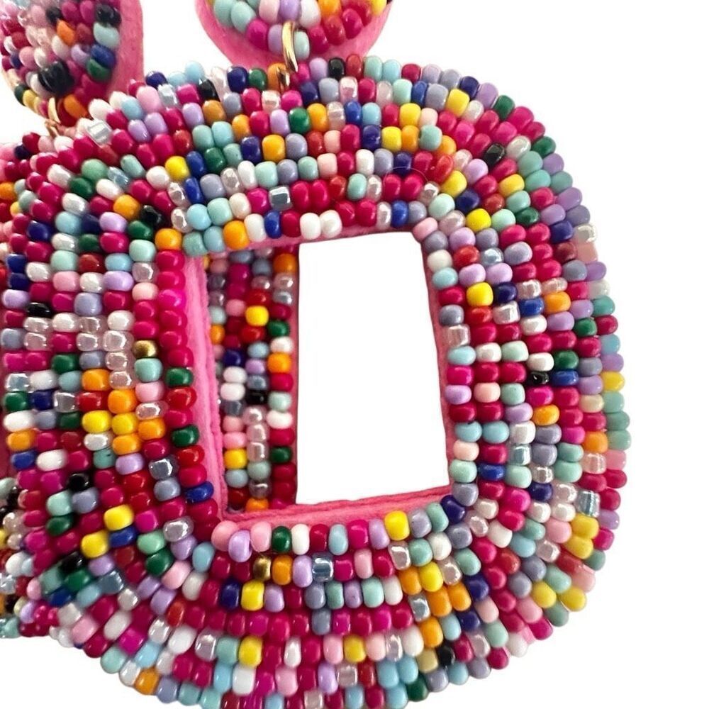 Pink beaded statement earrings - Picture 3 of 7